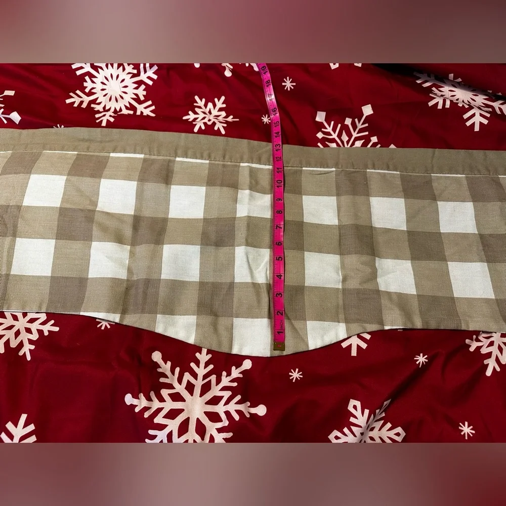 Beige and cream valance